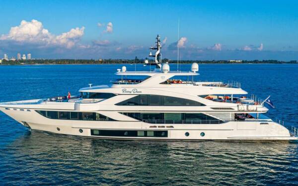 RISING DAWN Motor yacht di lusso