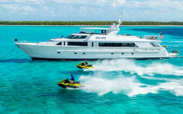 ESCAPE Motor yacht di lusso