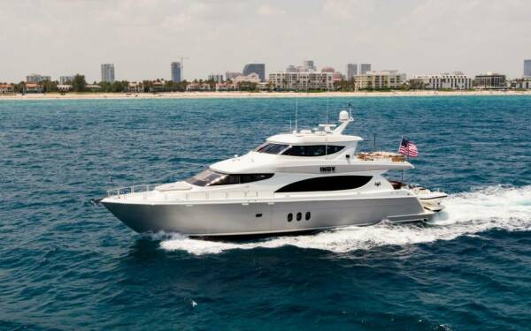 INDY Luxusná motorová loď