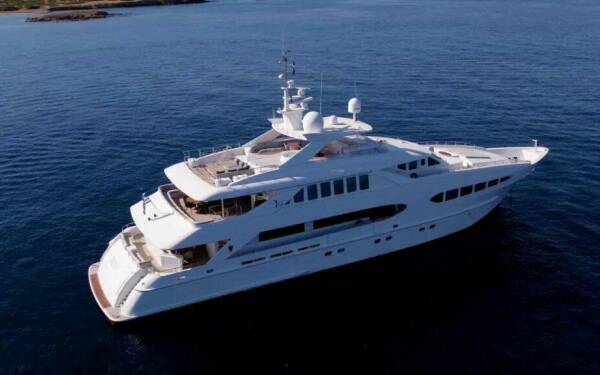 BENIK Luxury motor yacht