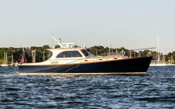 MERLIN Luxus-Motoryacht