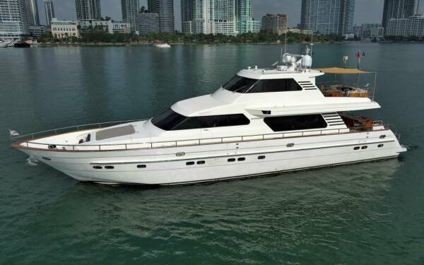 The Usual Luxus-Motoryacht