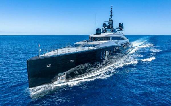 OKTO Motor yacht di lusso
