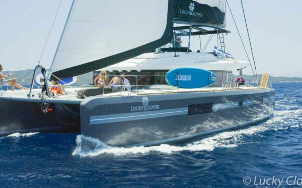 LUCKY CLOVER  Catamarán de lujo