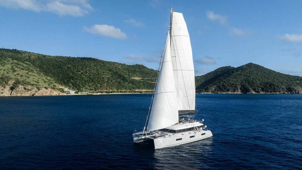 DRAGONFLY Luxury catamaran