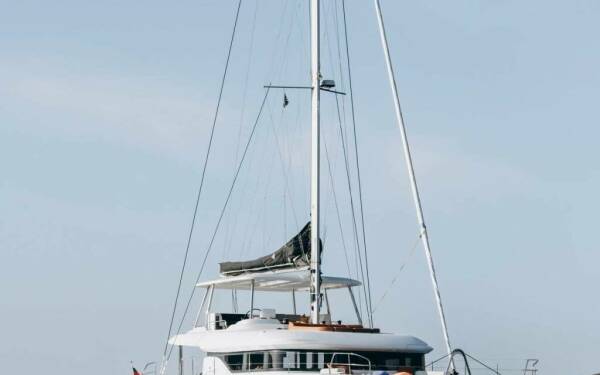 AURELIA Catamarán de lujo