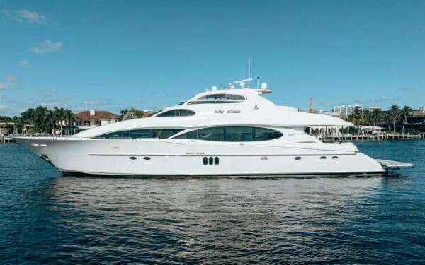 Lady Kristina Motor yacht di lusso