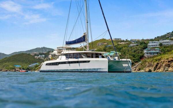 ONE II LOVE Luxusný katamarán