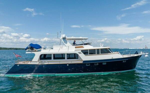 WHAT'S NEXT Luxus-Motoryacht