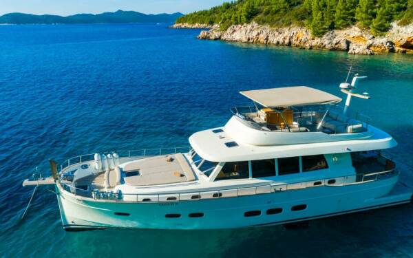 CLOUD 9 Luxus-Motoryacht