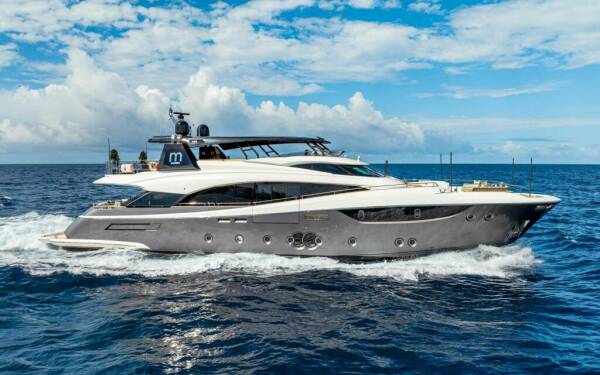 M 105 Motor yacht di lusso