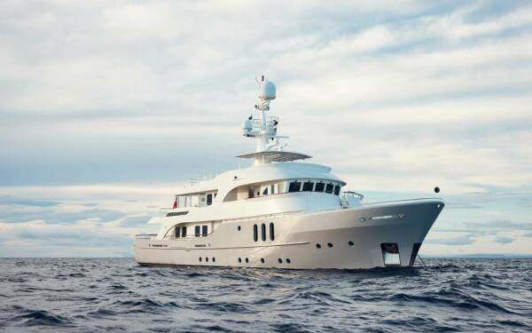 BELUGA Motor yacht di lusso