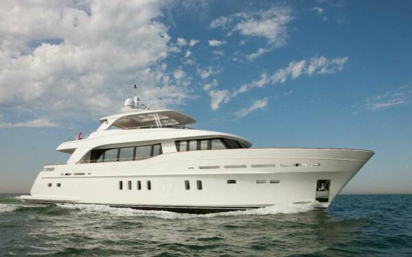 Firefly Luxury motor yacht