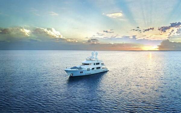 VIVIERAE II Motor yacht di lusso