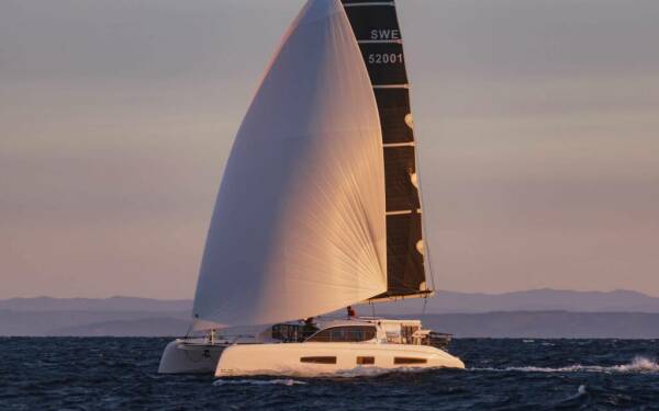 Inez V Catamarano di lusso