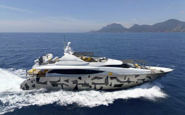 Quantum Luxusná motorová loď