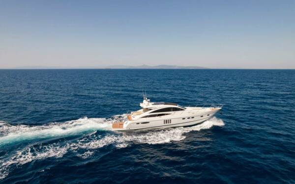 MOJO Luxus-Motoryacht