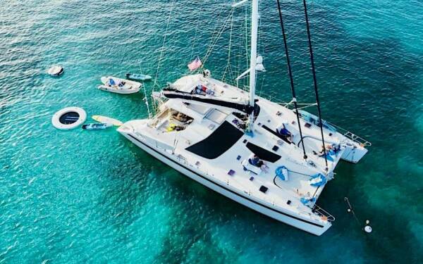 KELEA Catamarán de lujo