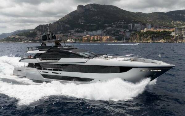 M/Y Tasty waves  Motor yacht di lusso