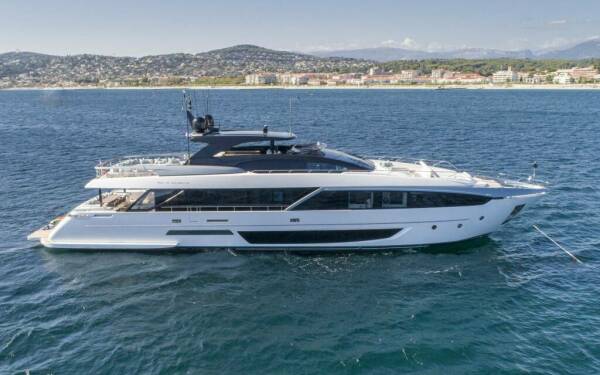 ELYSIUM I Luxury motor yacht