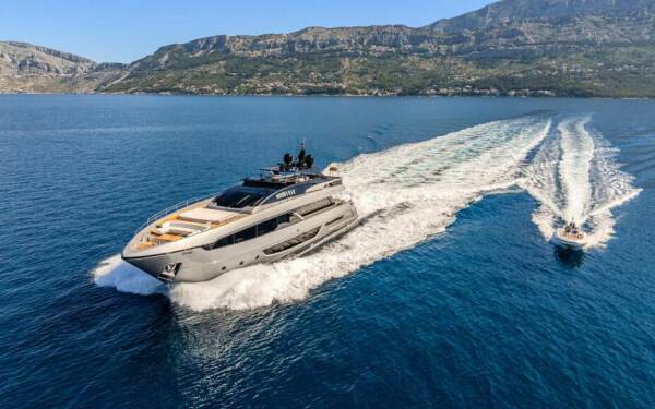 NO STRESS 888 Luxury motor yacht