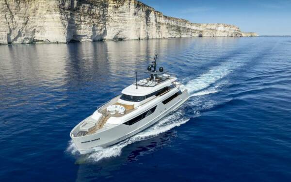 UNIQUE S Luxury motor yacht