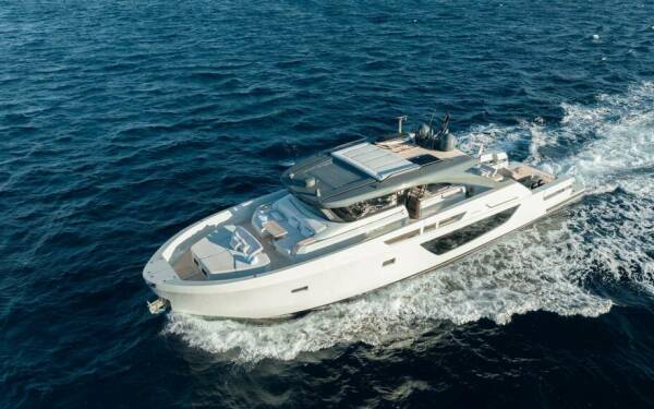 BLUEGAME74 Luxusná motorová loď