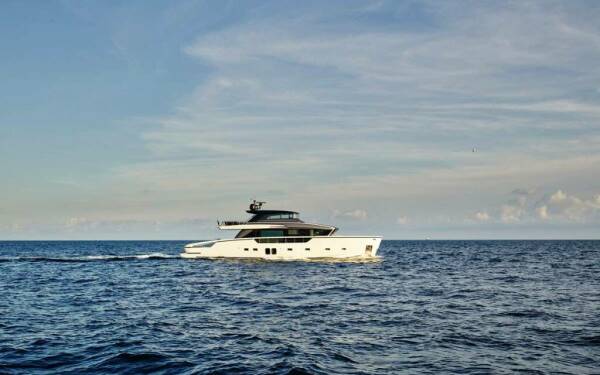 LUAR Luxusná motorová loď