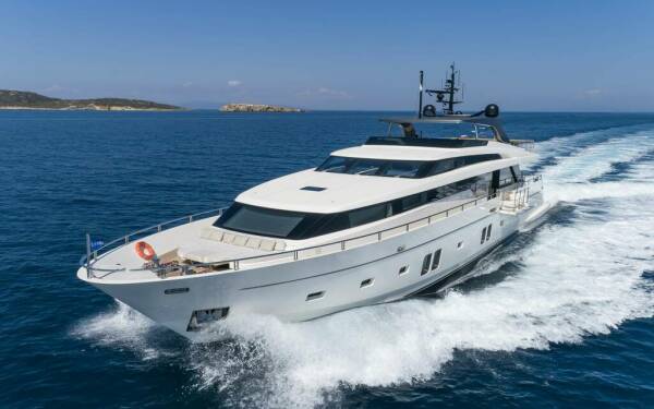 Dinaia Luxury motor yacht