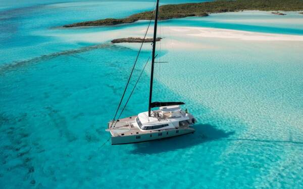 INDABLUE Catamarano di lusso