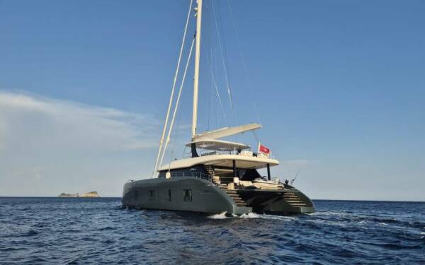 Halcyon Catamarano di lusso