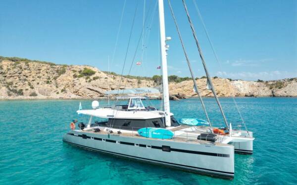 SUNNYACHT Catamarán de lujo