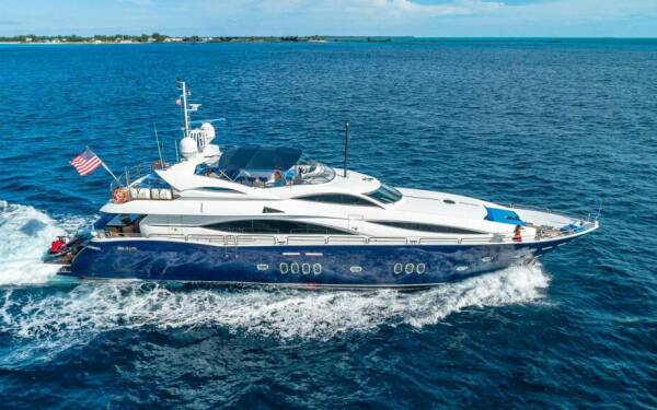 KEFI Luxury motor yacht