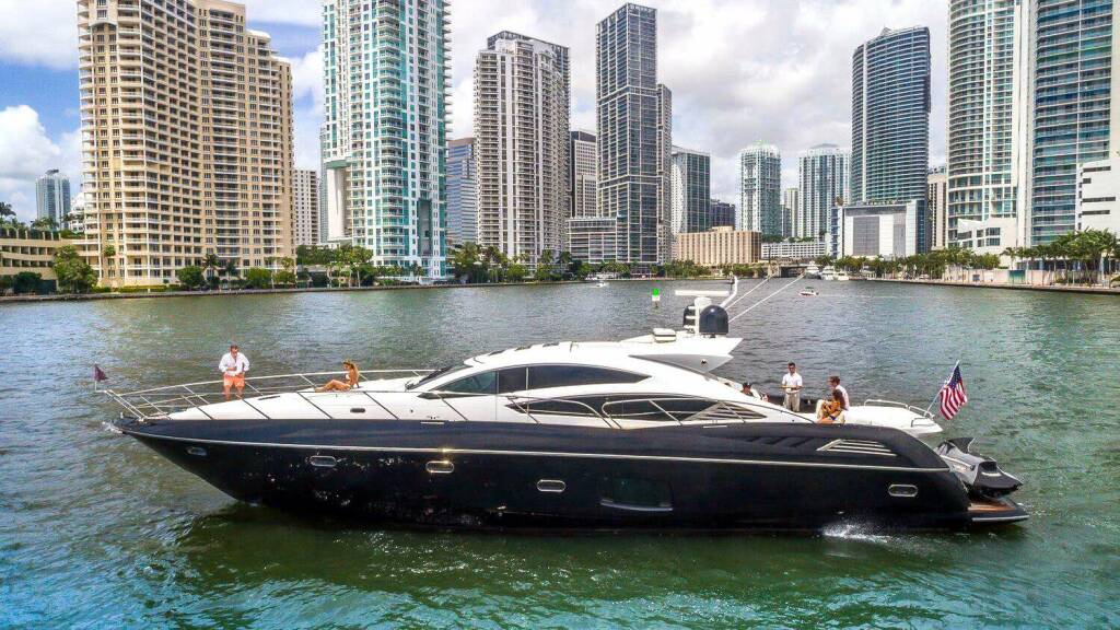 All In Luxusná motorová loď