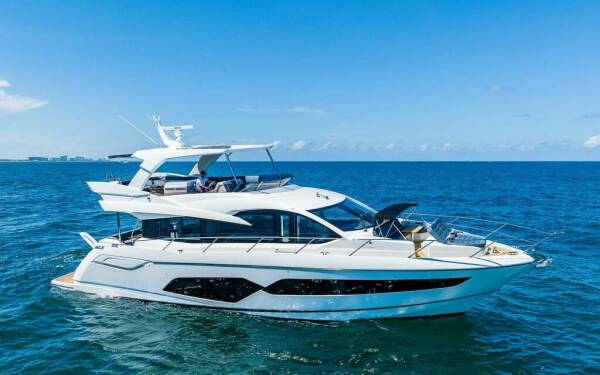 Done Deal Motor yacht di lusso