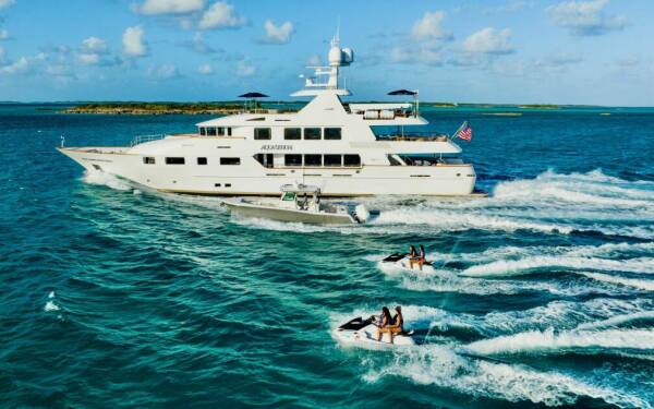 AQUASITION  Luxury motor yacht