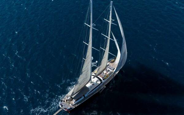 UBI BENE Luxusná plachetnica