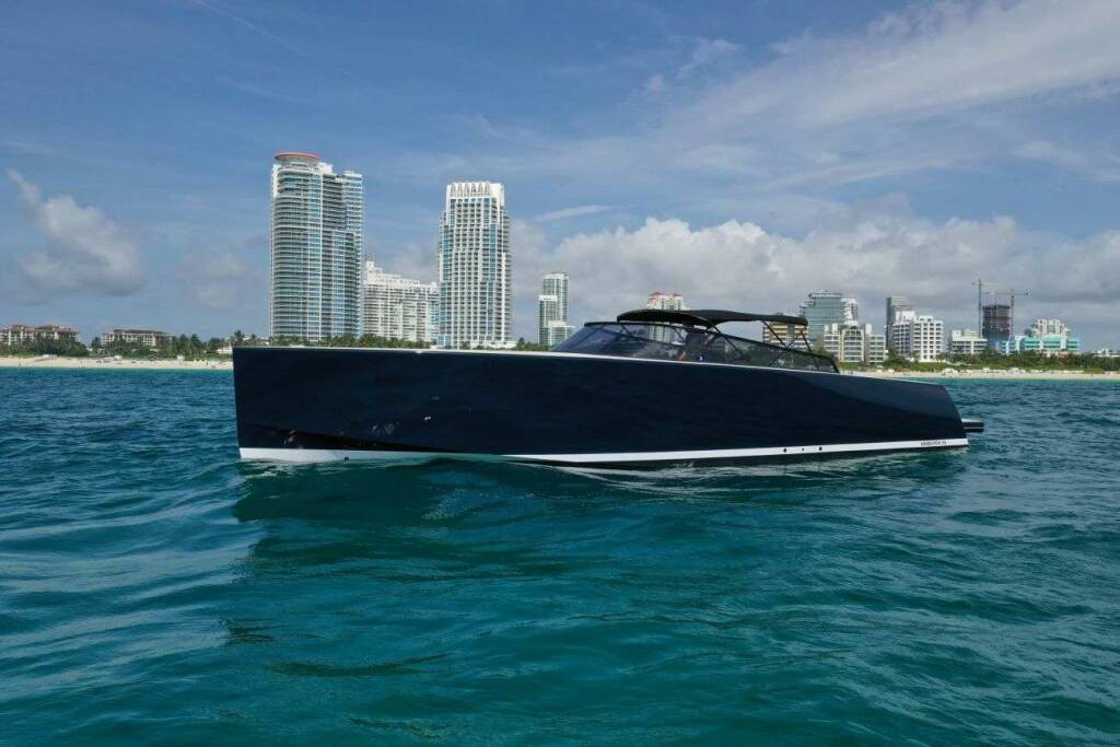 55 Van Dutch  Luxus-Motoryacht