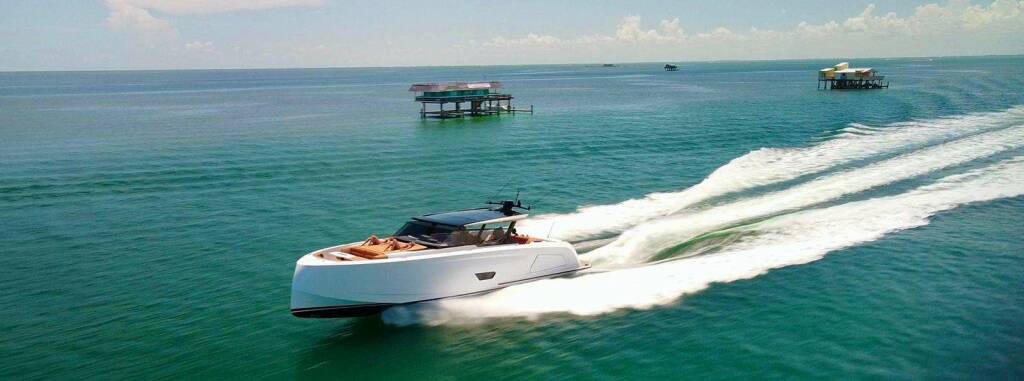 58 Vanquish  Motor yacht di lusso