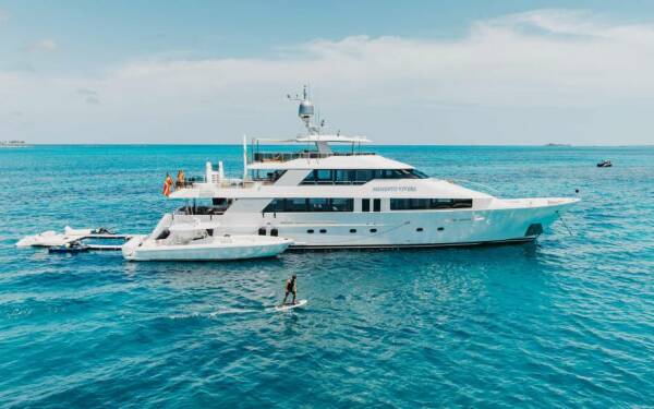 MEMENTO VIVERE Motor yacht di lusso