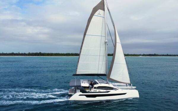 Flying Whale Catamarano di lusso