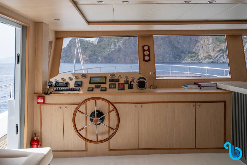 27M Trawler Motor Yacht Lavin, Lavin