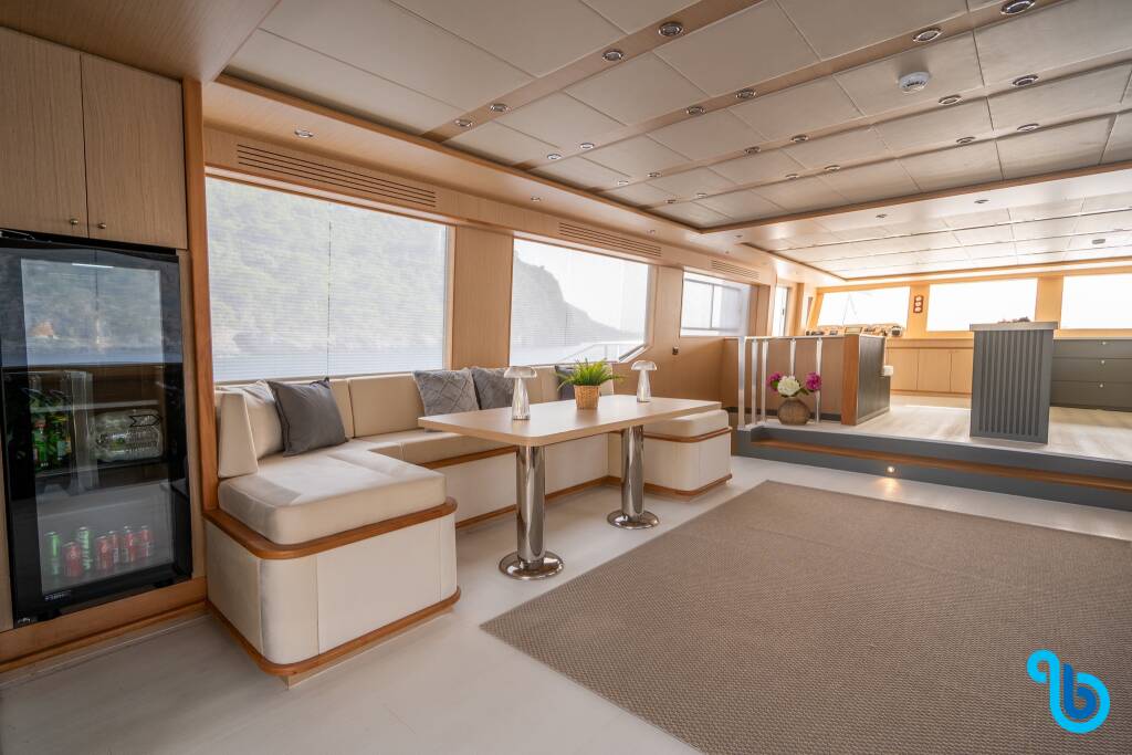 27M Trawler Motor Yacht Lavin, Lavin