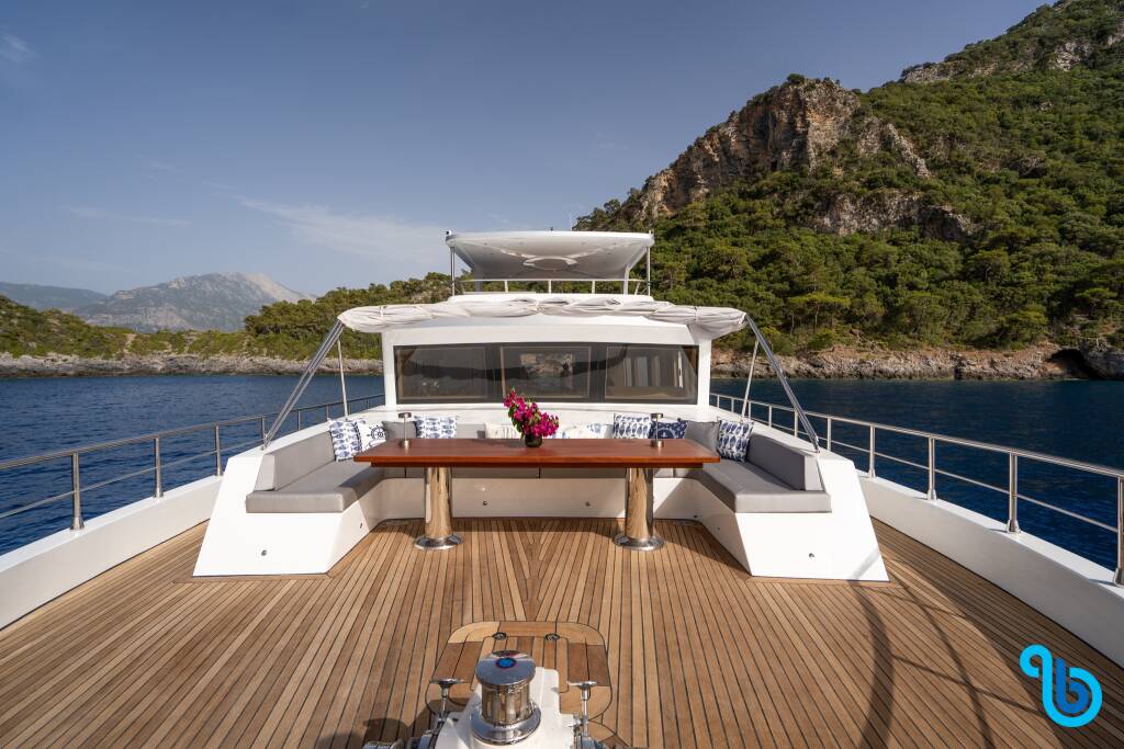 27M Trawler Motor Yacht Lavin, Lavin