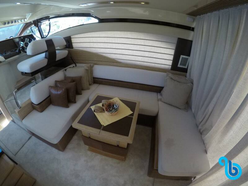 Azimut 47 Fly, LUMA