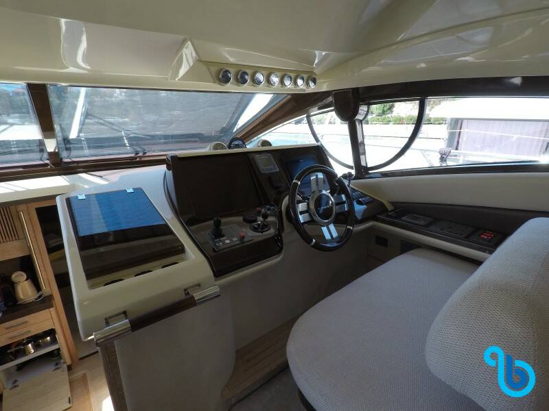 Azimut 47 Fly, LUMA