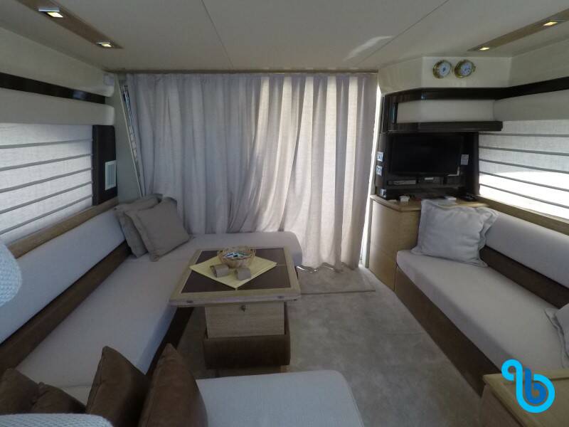 Azimut 47 Fly, LUMA