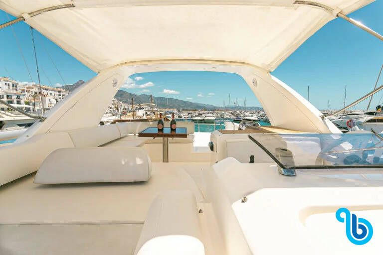 Azimut 58 Fly, Lazurit