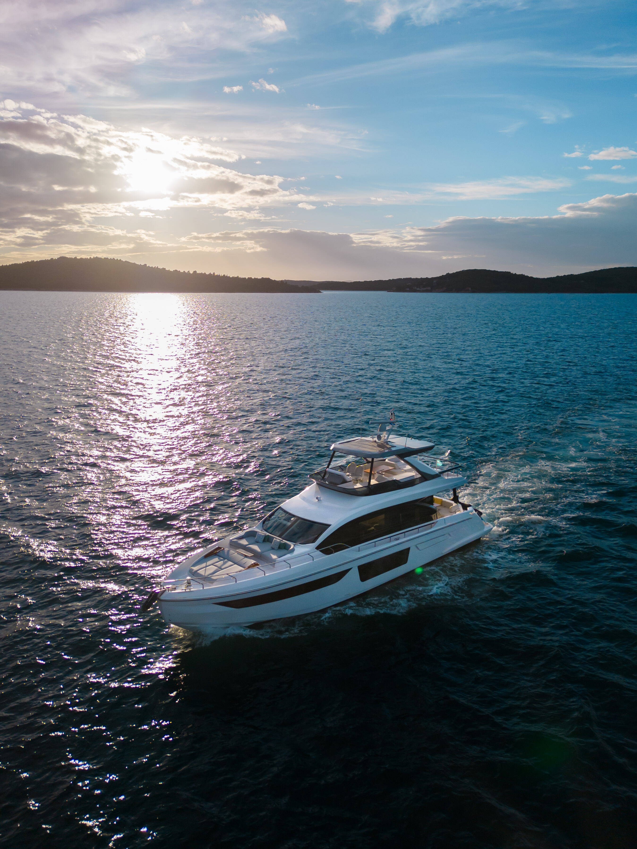 Azimut 68 Fly, 