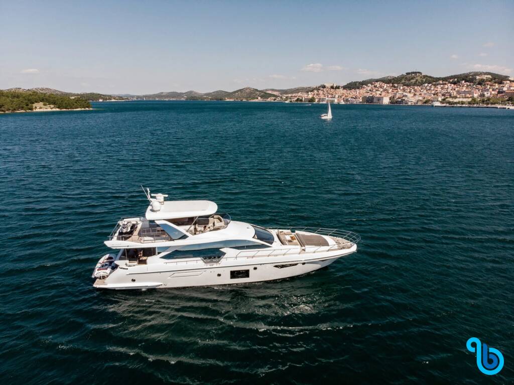 Azimut 72 Fly, Alyss